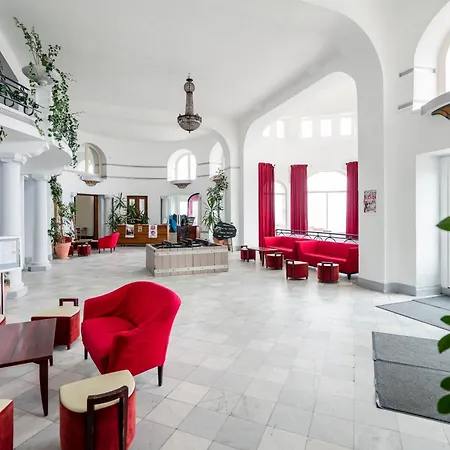 Villages Clubs Du Soleil - Superbagneres Hotell